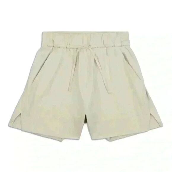 Lululemon Cinchable Waist High-Rise Woven Short - Mojave Tan - Size XS - Picture 1 of 4